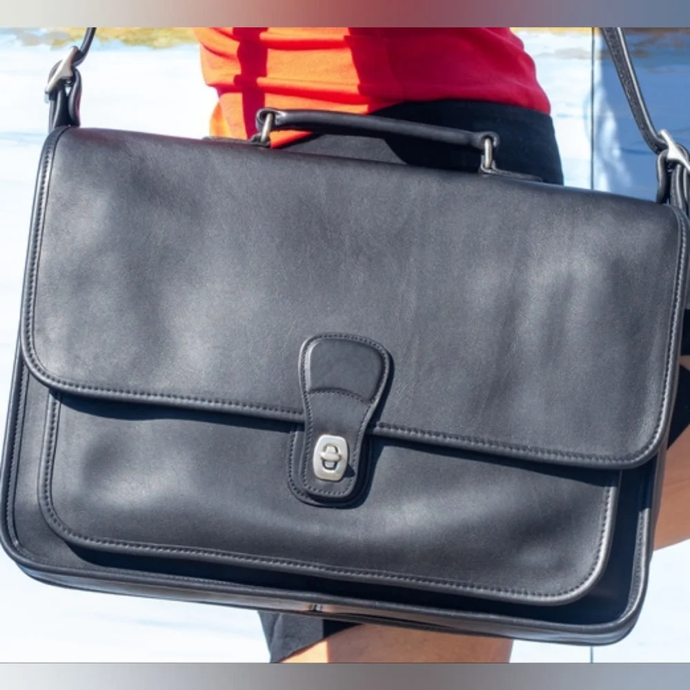 Vintage Coach, Metropolitan Brief Messenger - Picture 1 of 16